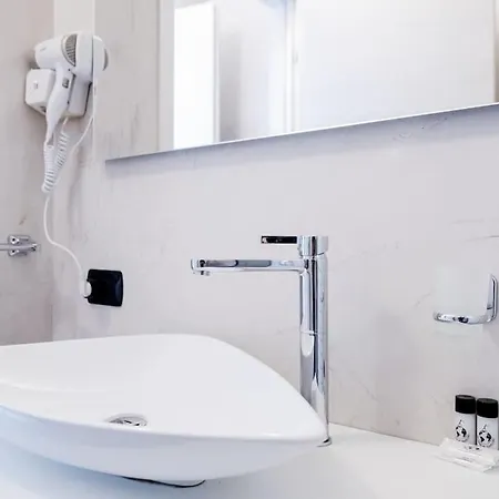 Be Happy - The House Of Travelers Apartament